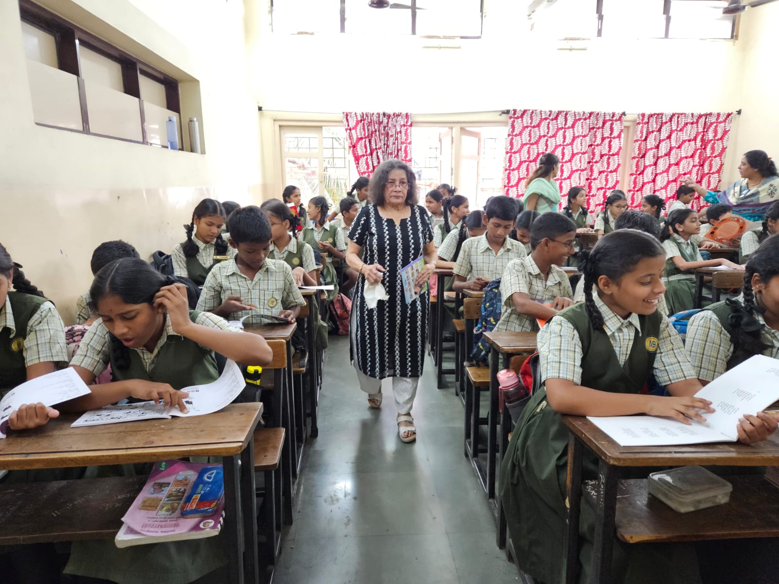 नव वर्षात महिला संघ शाळेत ‘अक्षरसरिता’ च्या वाचन वर्गाची सुरूवात.